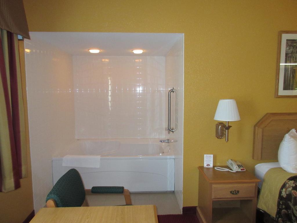 Parkfield Inn - Clinton Pokój zdjęcie